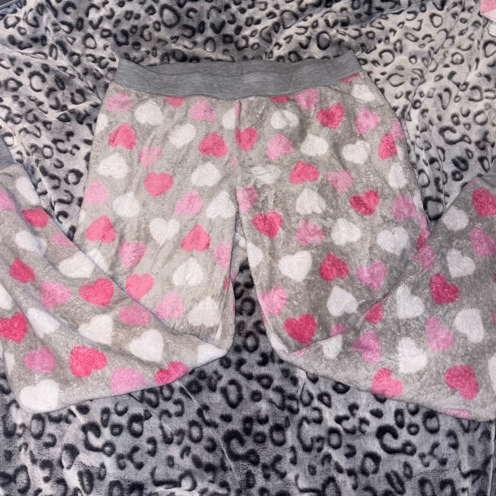 Cozy Heart Print Pajamas